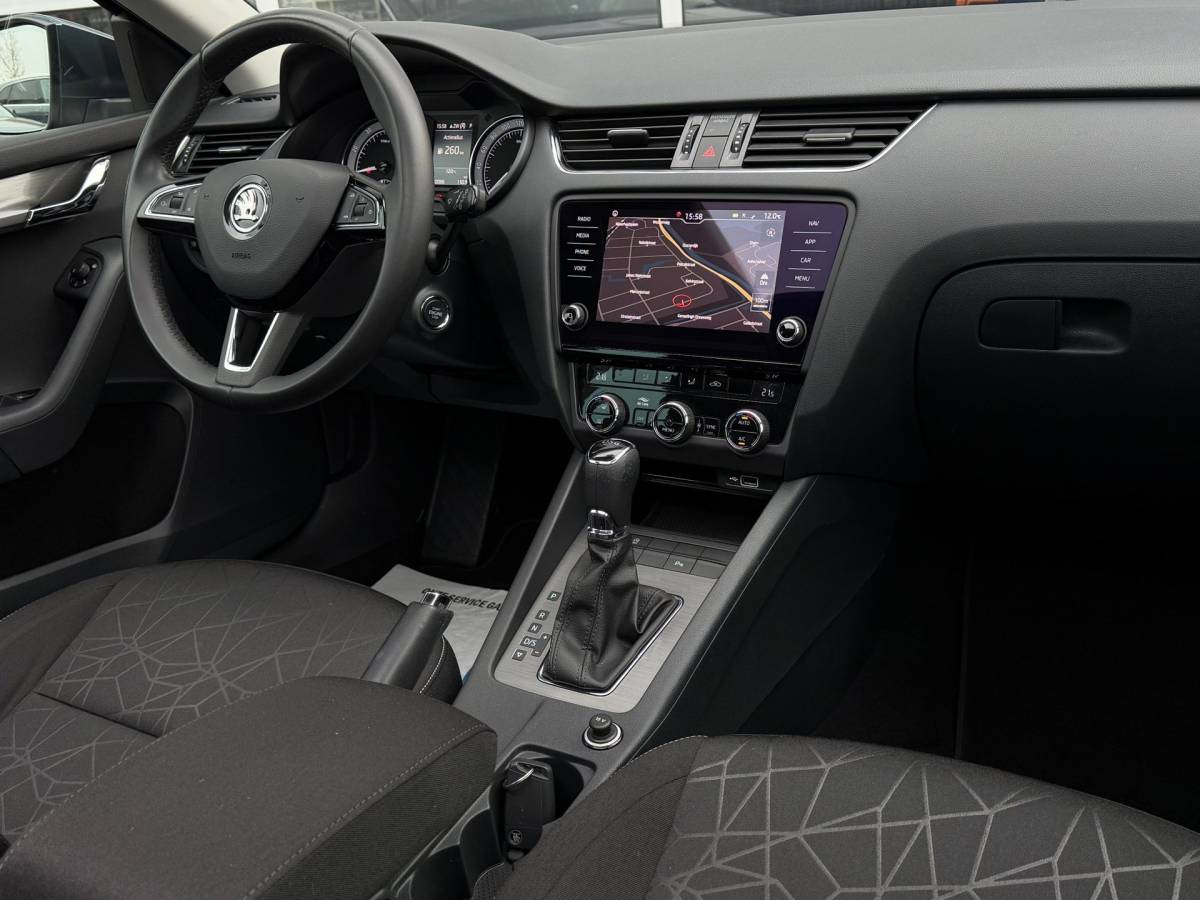 Škoda Octavia Skoda Octavia Combi 1.5 TSI 150pk CLEVER /CarPlay/ Pano/ Trekhaak
