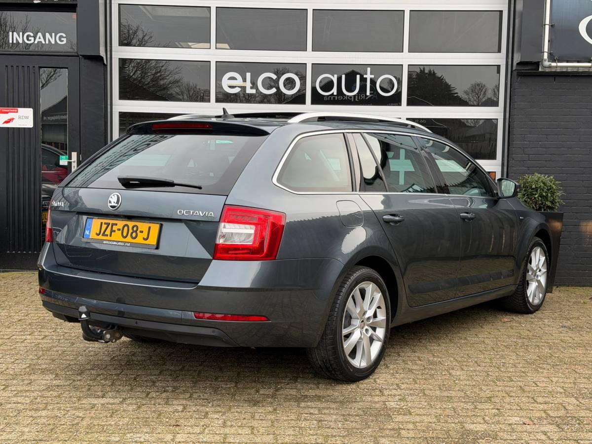 Škoda Octavia Skoda Octavia Combi 1.5 TSI 150pk CLEVER /CarPlay/ Pano/ Trekhaak