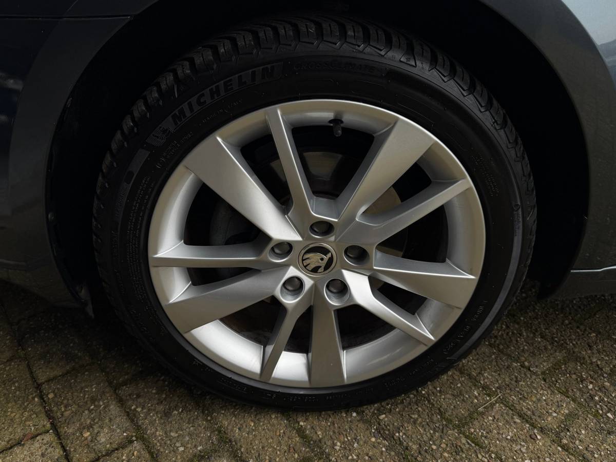 Škoda Octavia Skoda Octavia Combi 1.5 TSI 150pk CLEVER /CarPlay/ Pano/ Trekhaak