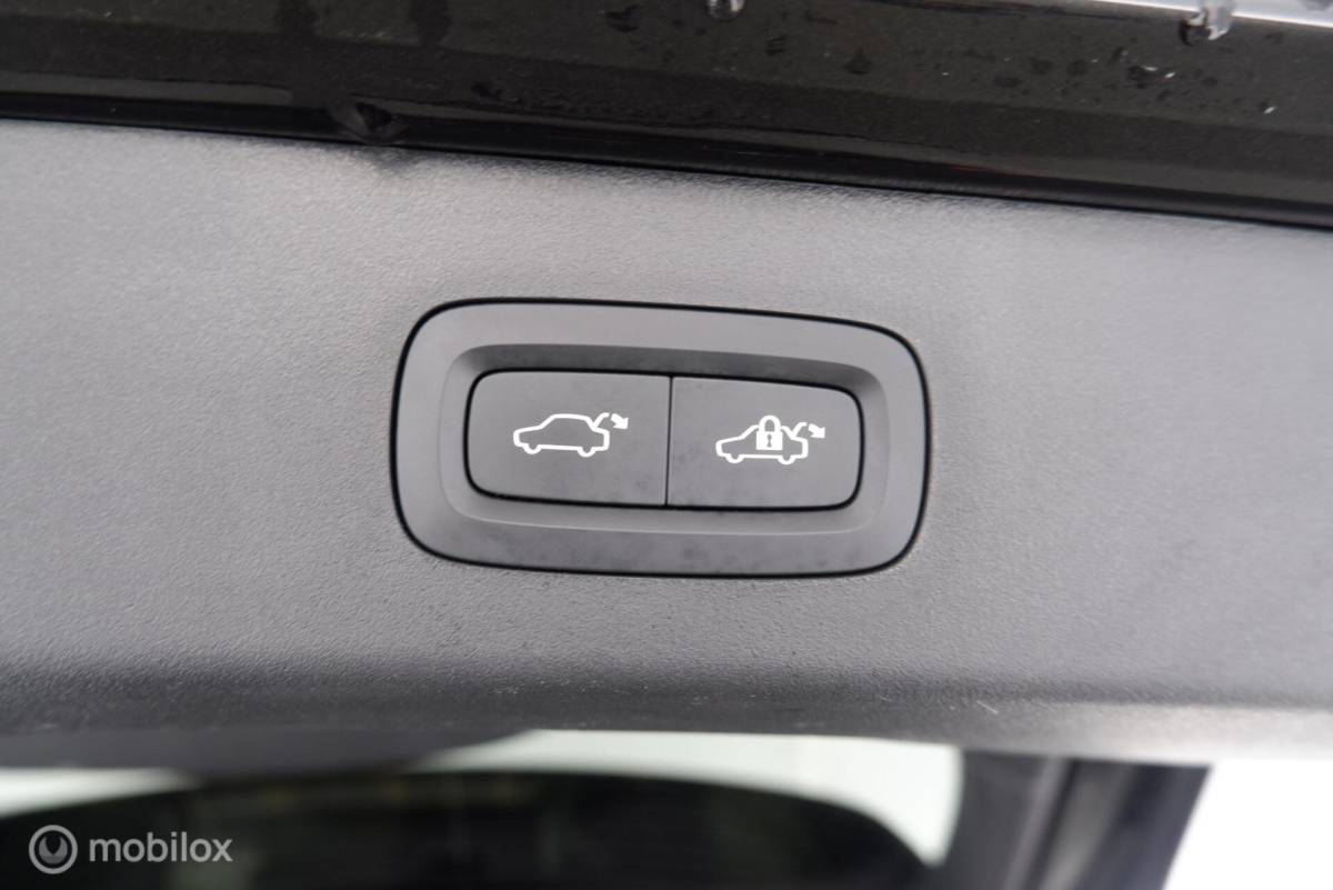 Lynk & Co 01 Lynk & Co 01 1.5 PHEV 261pk zwartehemel|pano|led|cam|dab|nav|ecc|lmv20