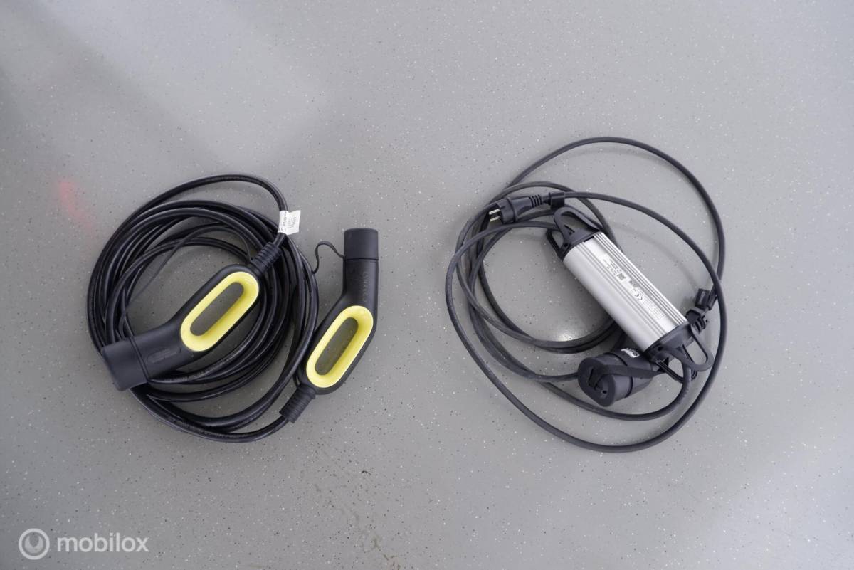 Lynk & Co 01 Lynk & Co 01 1.5 PHEV 261pk zwartehemel|pano|led|cam|dab|nav|ecc|lmv20