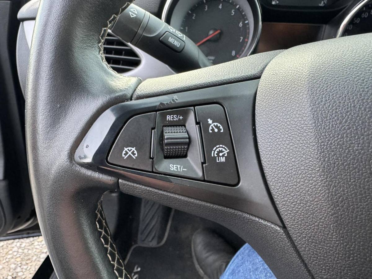 Opel Astra Opel Astra 1.2 Edition cruise camera apple car play onderhoudsb