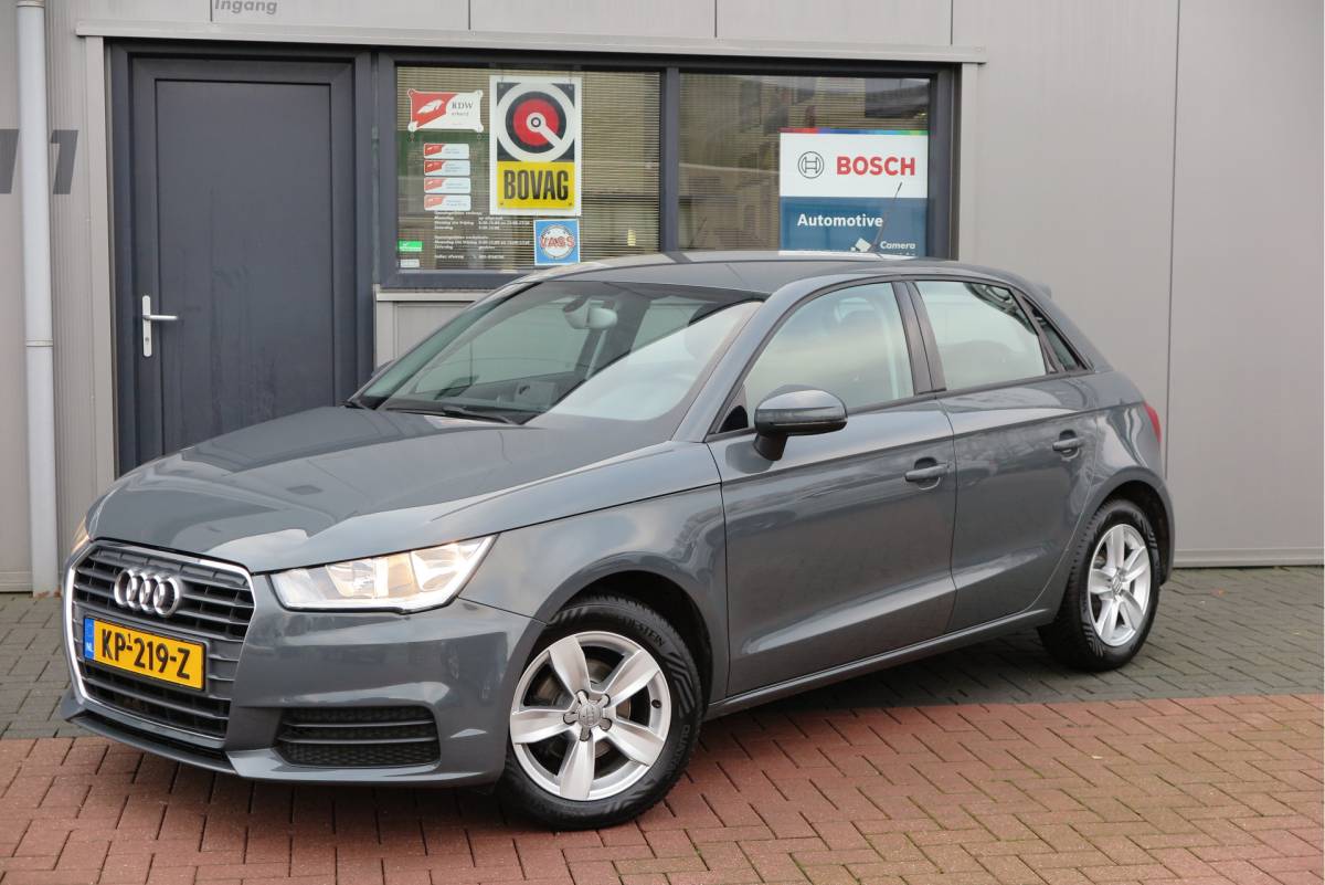 Audi A1 Sportback Audi A1 Sportback 1.0 TFSI 95pk S-tronic Pro Line Navigatie , Cruisecontrol , LMV , Bleutooth telefoon integratie, Stuurwiel multifunctioneel. etc