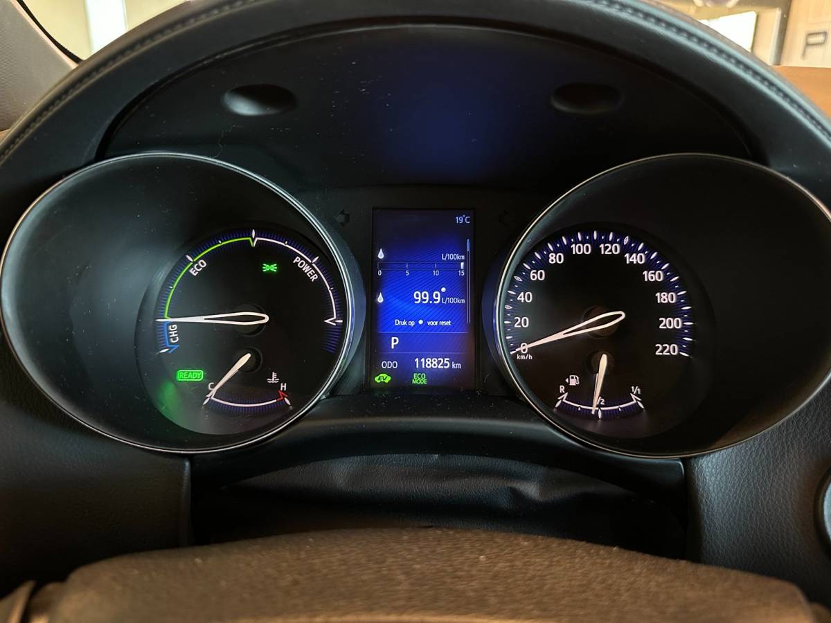 Toyota C-HR Toyota C-HR 1.8 Hybrid AUTOMAAT DYNAMIC-uitv/CLIMA AIRCO/LM-VELG/NAVIGATIE/TREKHAAK/ISOFIX/ADAPTIVE CRUISECONTROL/DAB+/LANE ASSIST
