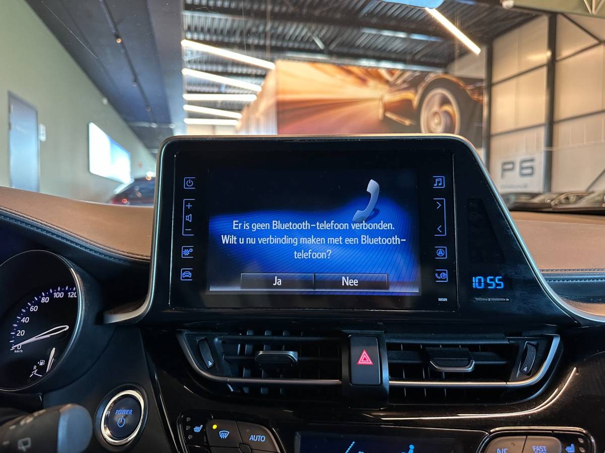 Toyota C-HR Toyota C-HR 1.8 Hybrid AUTOMAAT DYNAMIC-uitv/CLIMA AIRCO/LM-VELG/NAVIGATIE/TREKHAAK/ISOFIX/ADAPTIVE CRUISECONTROL/DAB+/LANE ASSIST