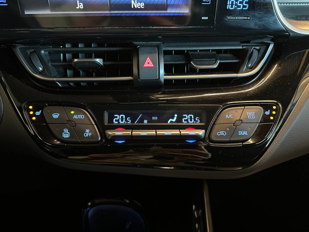 Toyota C-HR Toyota C-HR 1.8 Hybrid AUTOMAAT DYNAMIC-uitv/CLIMA AIRCO/LM-VELG/NAVIGATIE/TREKHAAK/ISOFIX/ADAPTIVE CRUISECONTROL/DAB+/LANE ASSIST