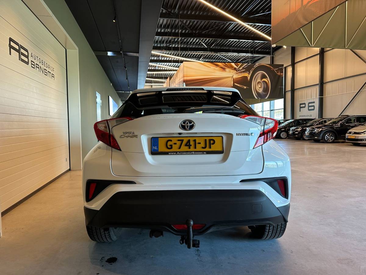 Toyota C-HR Toyota C-HR 1.8 Hybrid AUTOMAAT DYNAMIC-uitv/CLIMA AIRCO/LM-VELG/NAVIGATIE/TREKHAAK/ISOFIX/ADAPTIVE CRUISECONTROL/DAB+/LANE ASSIST