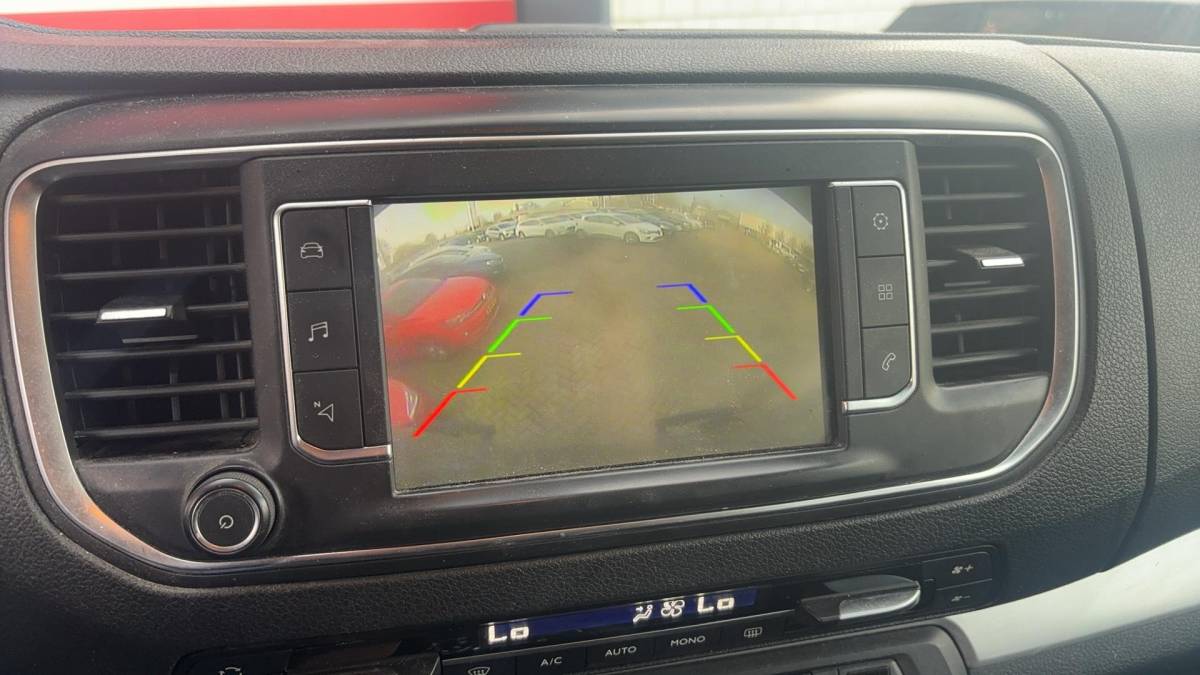 Toyota ProAce Toyota PROACE Worker 2.0 D-4D Black Line Long DC 5 PERS / AUTOMAAT / NWE D-RIEM / LEDER /STOELVERW / CARPLAY / CAMERA / TREKHAAK / NL-AUTO