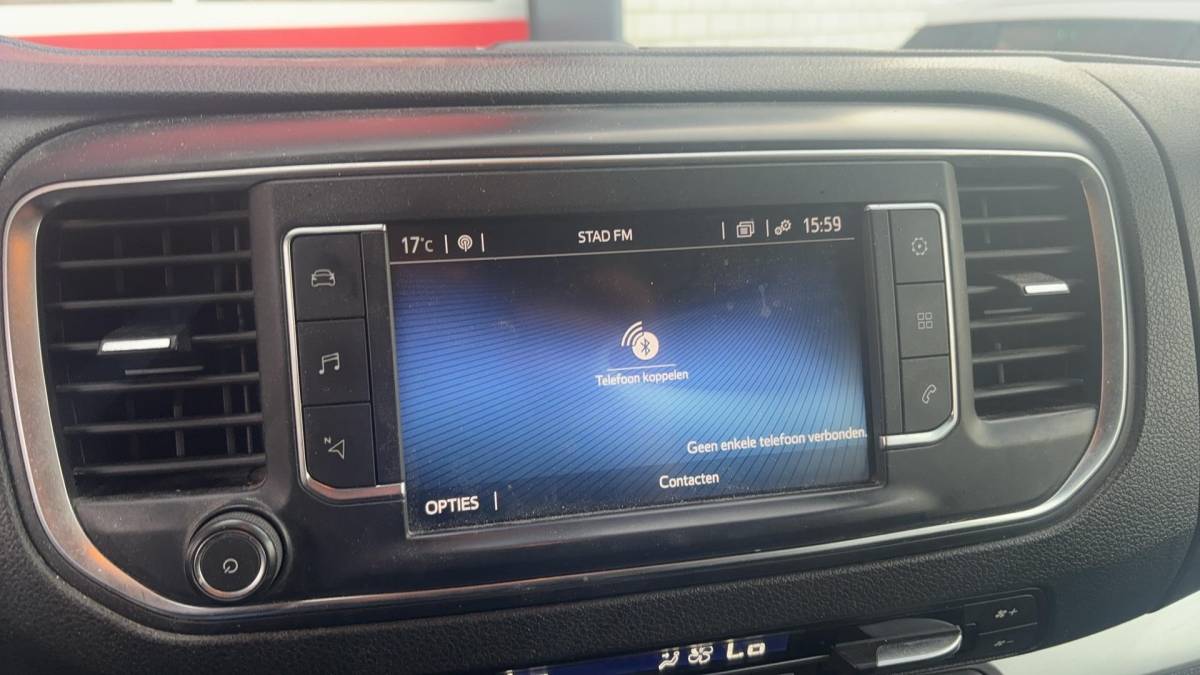 Toyota ProAce Toyota PROACE Worker 2.0 D-4D Black Line Long DC 5 PERS / AUTOMAAT / NWE D-RIEM / LEDER /STOELVERW / CARPLAY / CAMERA / TREKHAAK / NL-AUTO