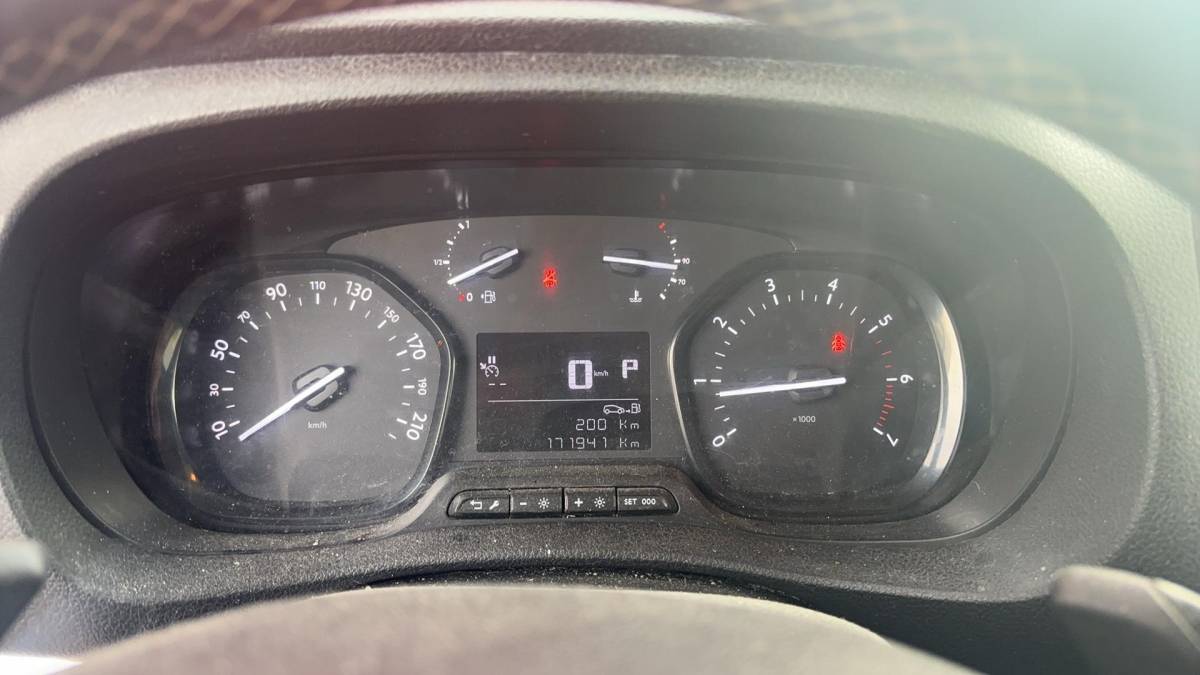 Toyota ProAce Toyota PROACE Worker 2.0 D-4D Black Line Long DC 5 PERS / AUTOMAAT / NWE D-RIEM / LEDER /STOELVERW / CARPLAY / CAMERA / TREKHAAK / NL-AUTO