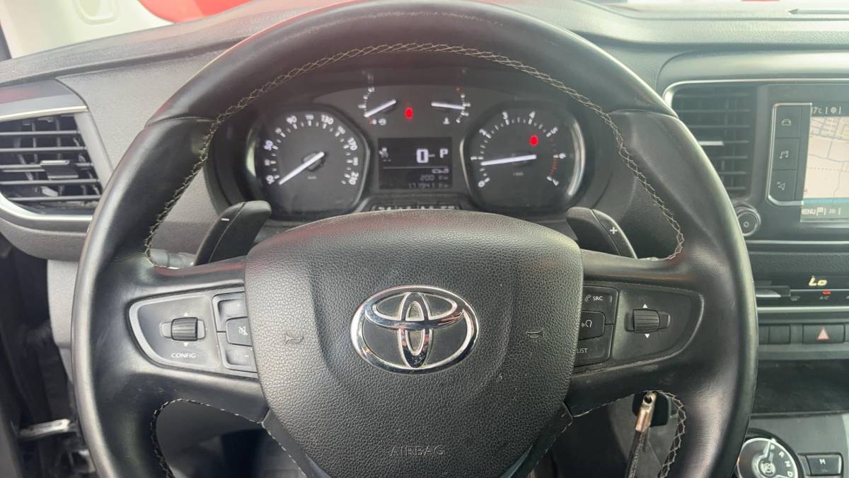 Toyota ProAce Toyota PROACE Worker 2.0 D-4D Black Line Long DC 5 PERS / AUTOMAAT / NWE D-RIEM / LEDER /STOELVERW / CARPLAY / CAMERA / TREKHAAK / NL-AUTO