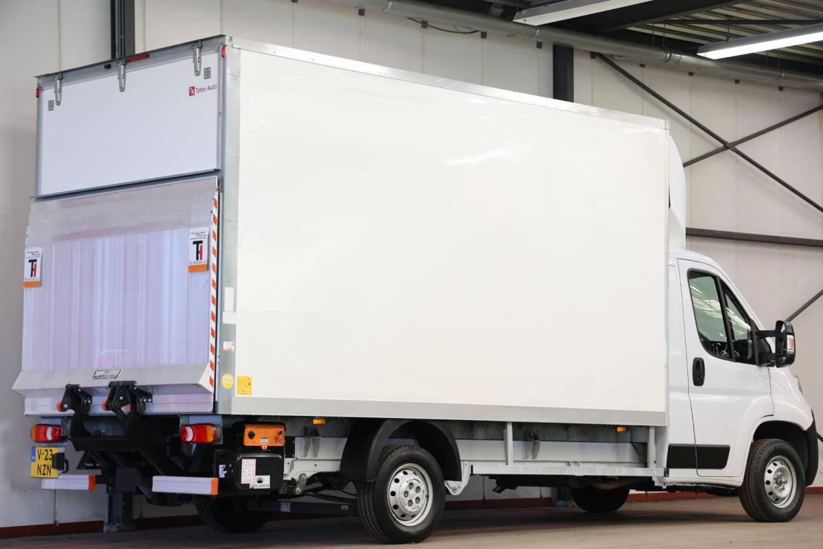Fiat Ducato Fiat Ducato BAKWAGEN MEUBELBAK MET LAADKLEP