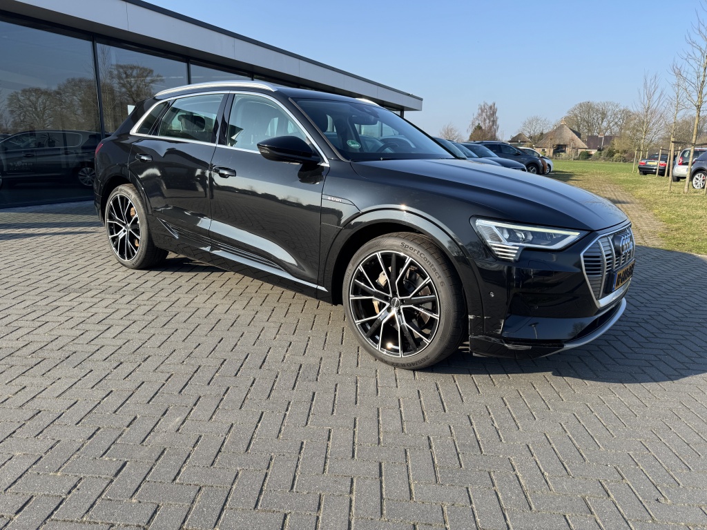 Audi e-tron