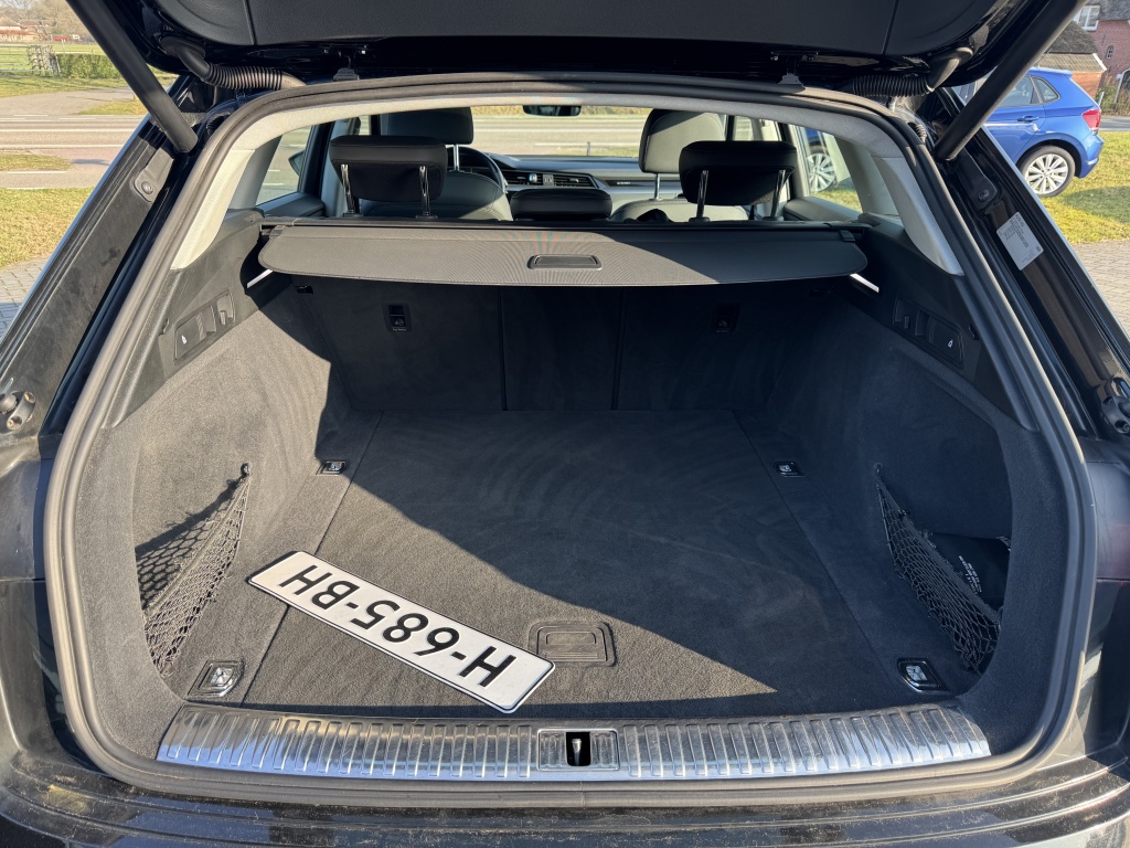 Audi e-tron Audi e-tron e-tron 50 q L Ed +