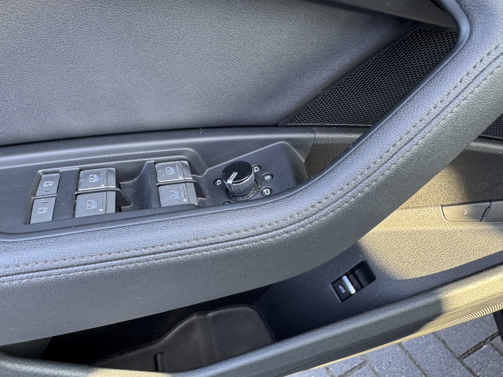 Audi e-tron Audi e-tron e-tron 50 q L Ed +