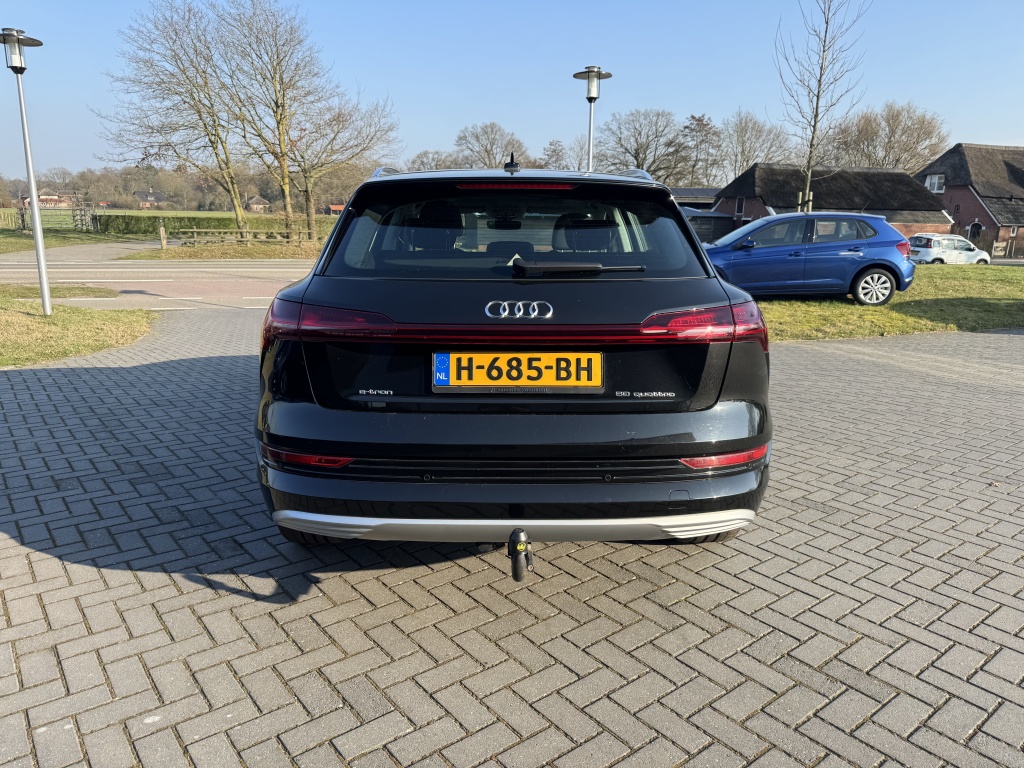Audi e-tron Audi e-tron e-tron 50 q L Ed +