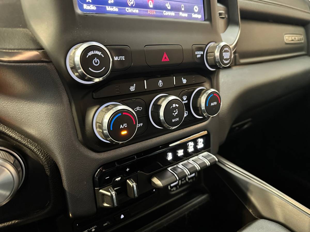 Dodge Ram 1500 Dodge Ram 1500 5.7 V8 4×4 Crew Cab 5’7 Sport | Soft Cover | Full option | Camera | Trekhaak | White Edition |