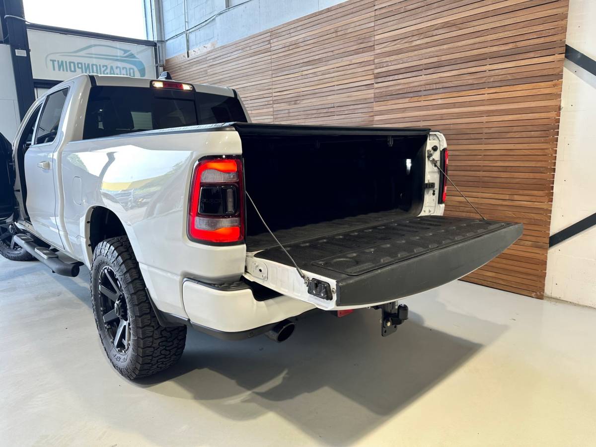 Dodge Ram 1500 Dodge Ram 1500 5.7 V8 4×4 Crew Cab 5’7 Sport | Soft Cover | Full option | Camera | Trekhaak | White Edition |