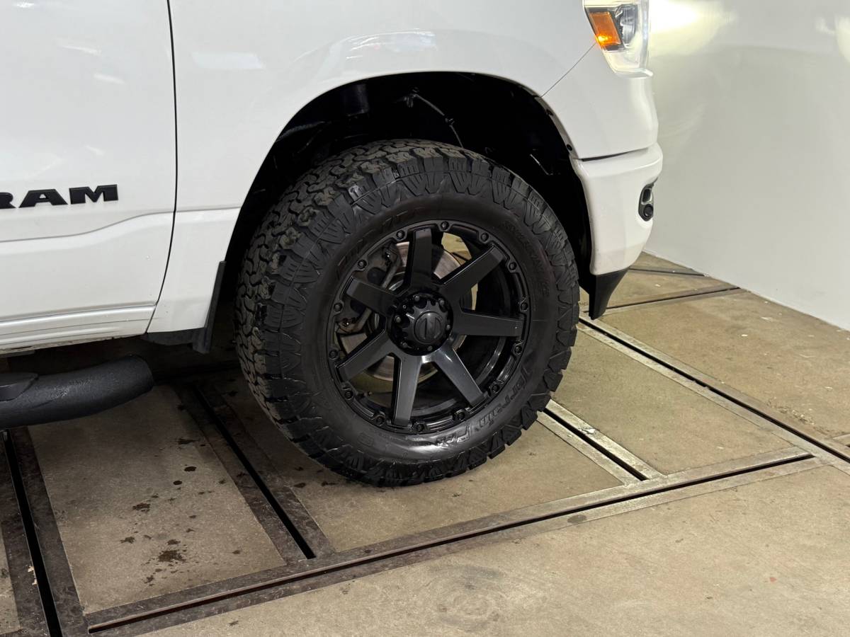 Dodge Ram 1500 Dodge Ram 1500 5.7 V8 4×4 Crew Cab 5’7 Sport | Soft Cover | Full option | Camera | Trekhaak | White Edition |