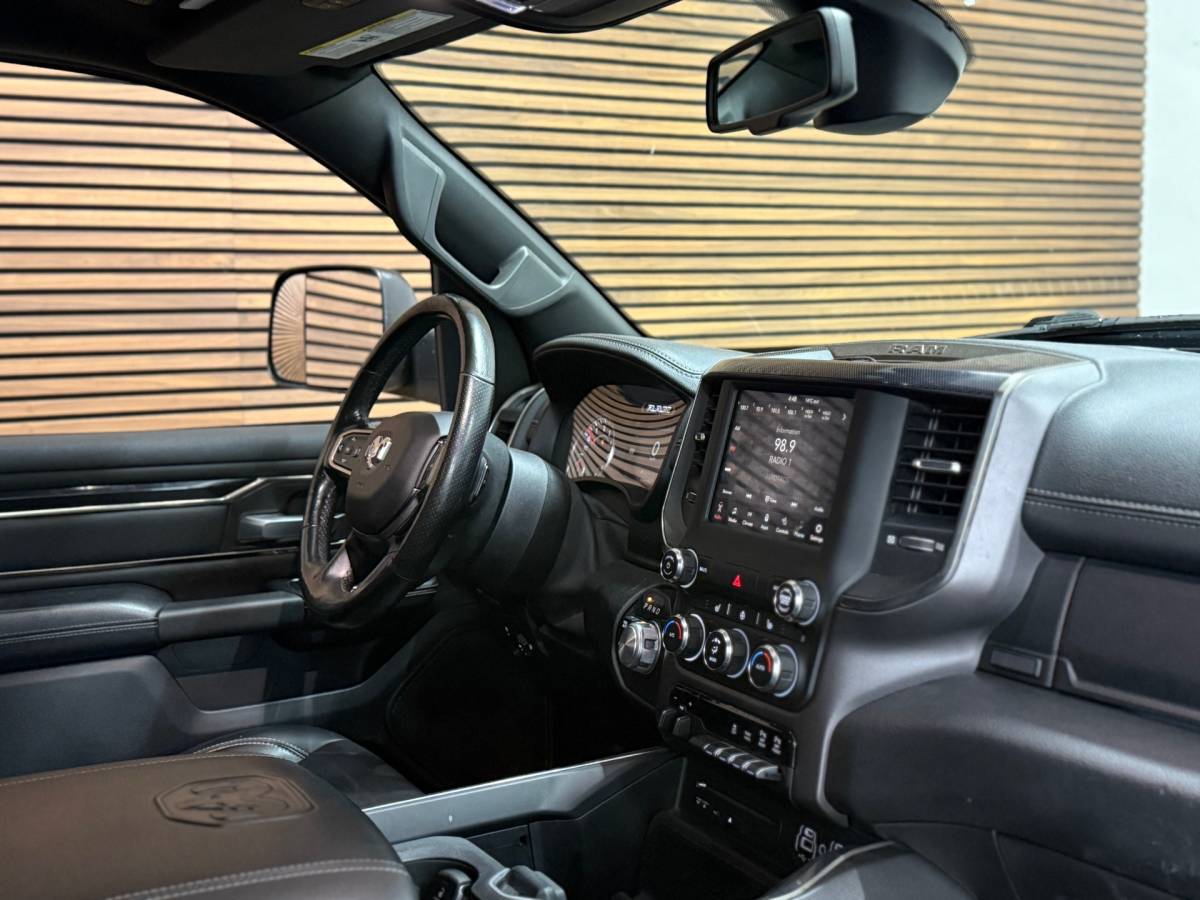Dodge Ram 1500 Dodge Ram 1500 5.7 V8 4×4 Crew Cab 5’7 Sport | Soft Cover | Full option | Camera | Trekhaak | White Edition |