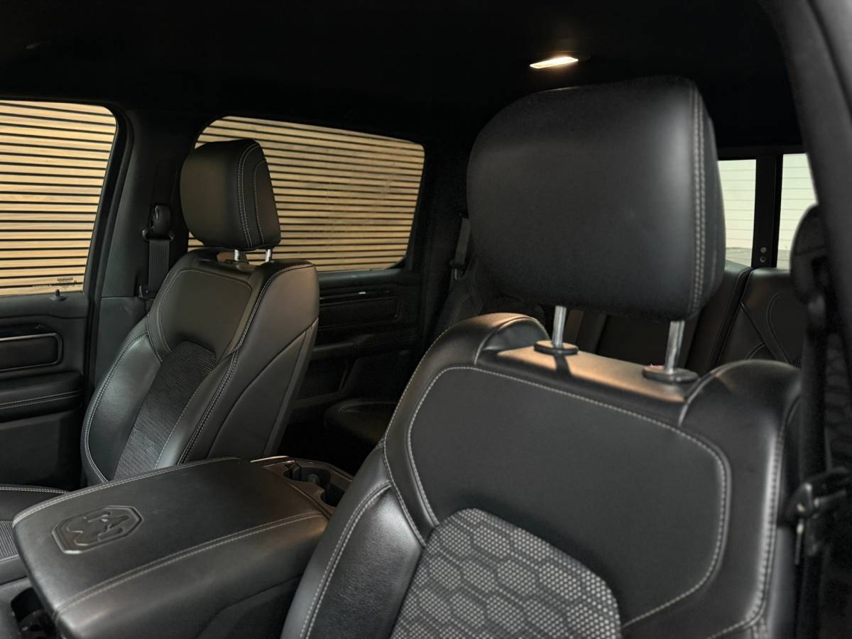 Dodge Ram 1500 Dodge Ram 1500 5.7 V8 4×4 Crew Cab 5’7 Sport | Soft Cover | Full option | Camera | Trekhaak | White Edition |
