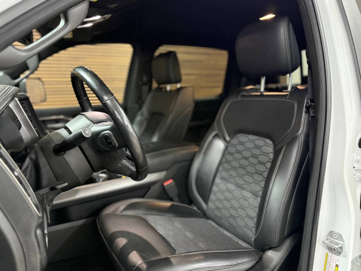 Dodge Ram 1500 Dodge Ram 1500 5.7 V8 4×4 Crew Cab 5’7 Sport | Soft Cover | Full option | Camera | Trekhaak | White Edition |