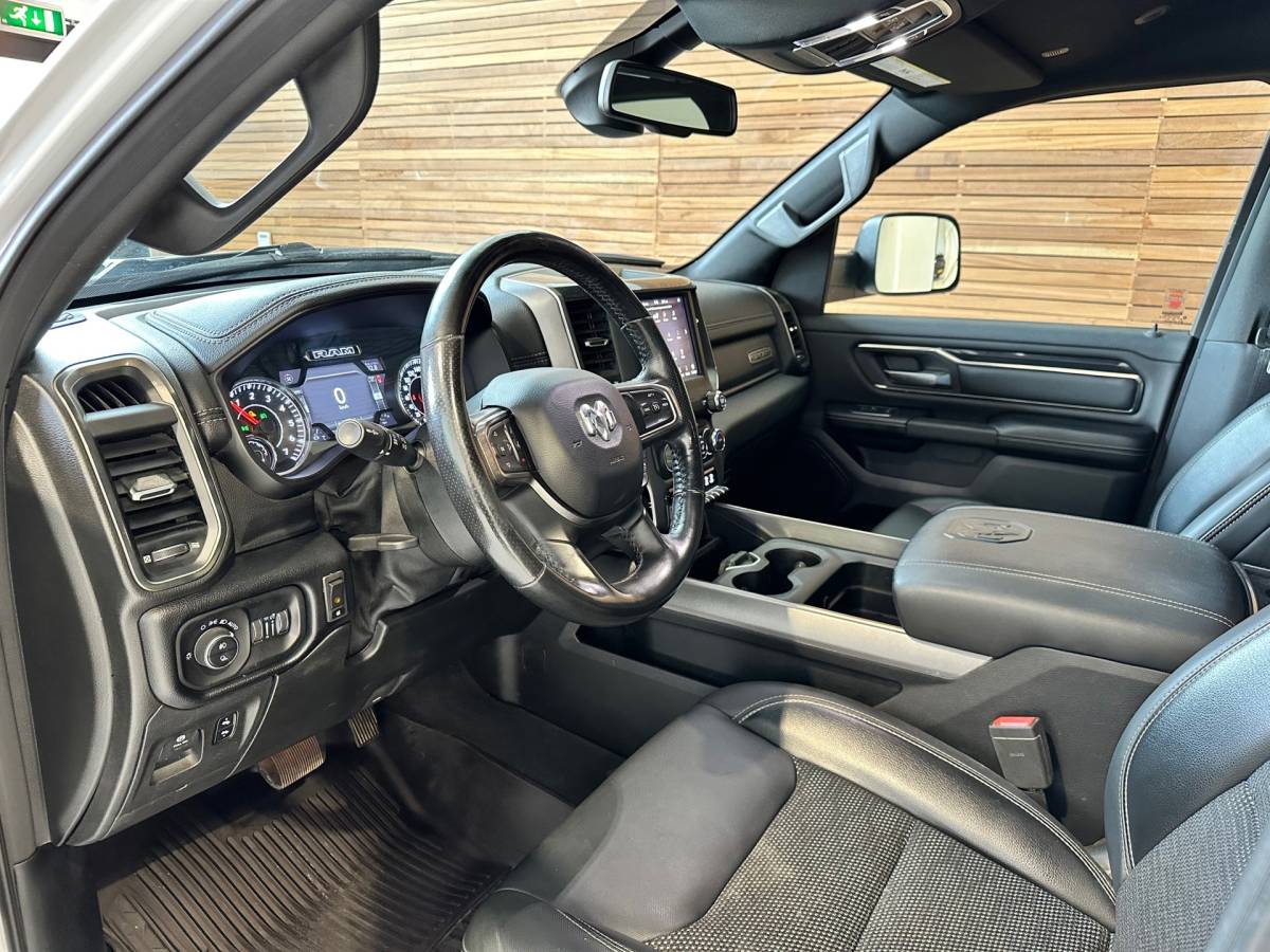 Dodge Ram 1500 Dodge Ram 1500 5.7 V8 4×4 Crew Cab 5’7 Sport | Soft Cover | Full option | Camera | Trekhaak | White Edition |