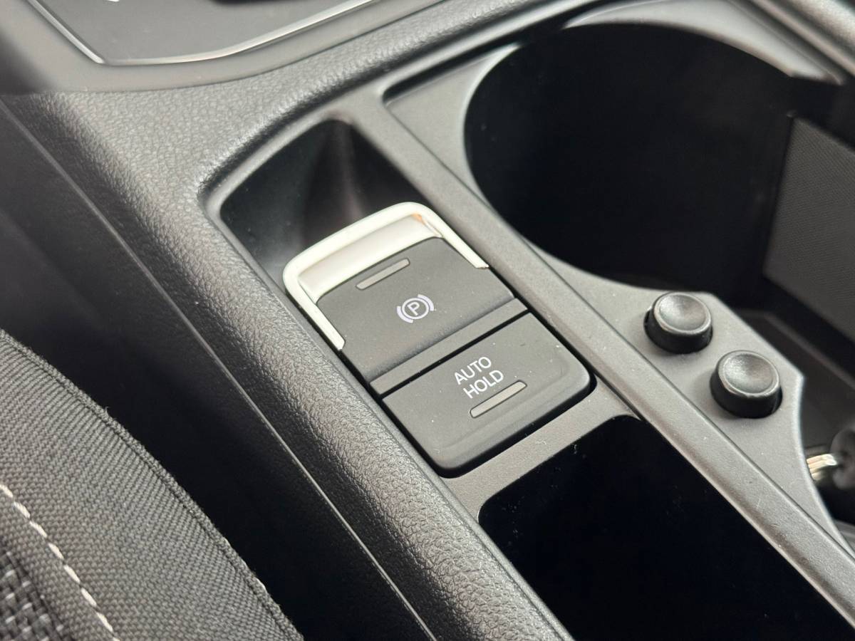 Volkswagen Touran Volkswagen TOURAN 1.4 TSI Highline |Led|Carplay|Trekhaak|Keyless|Standkachel|Clima|Stoelverwarming|ACC|