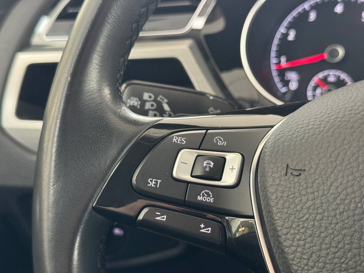 Volkswagen Touran Volkswagen TOURAN 1.4 TSI Highline |Led|Carplay|Trekhaak|Keyless|Standkachel|Clima|Stoelverwarming|ACC|