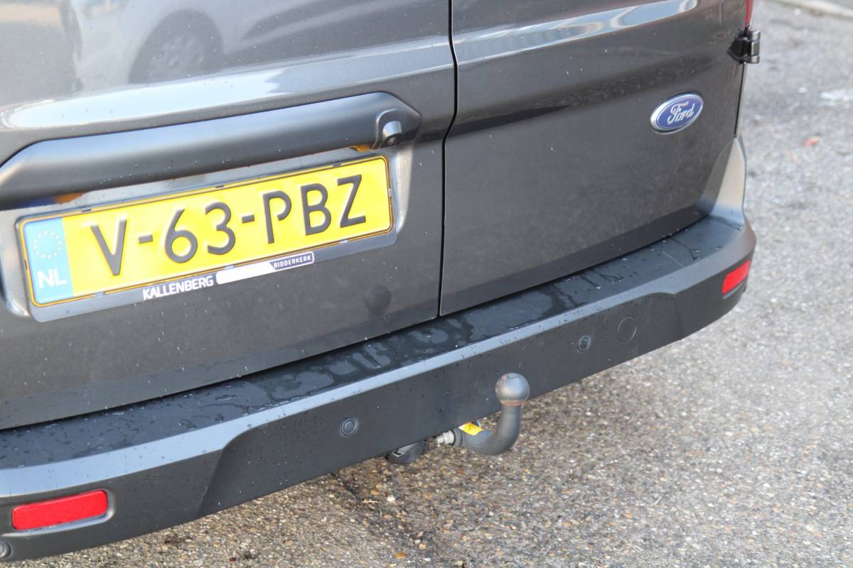 Ford Transit Connect Ford TRANSIT CONNECT 1.5 EcoBlue L2 Trend / Camera / Trekhaak / Sync 3 / 3 zits