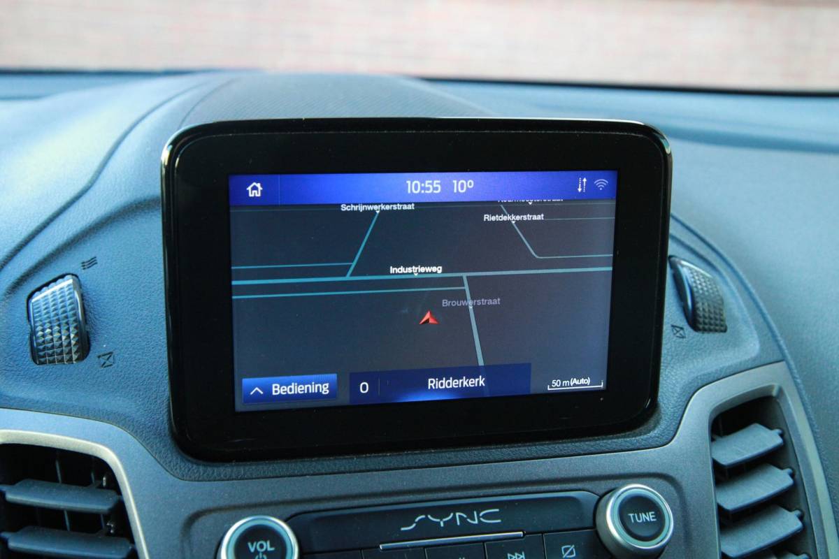 Ford Transit Connect Ford TRANSIT CONNECT 1.5 EcoBlue L2 Trend / Camera / Trekhaak / Sync 3 / 3 zits