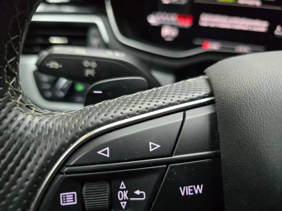 Audi A4 Audi A4 Avant 40 TFSI S edition 3x Sline Navi Clima Led Matrix Trekhaak LM