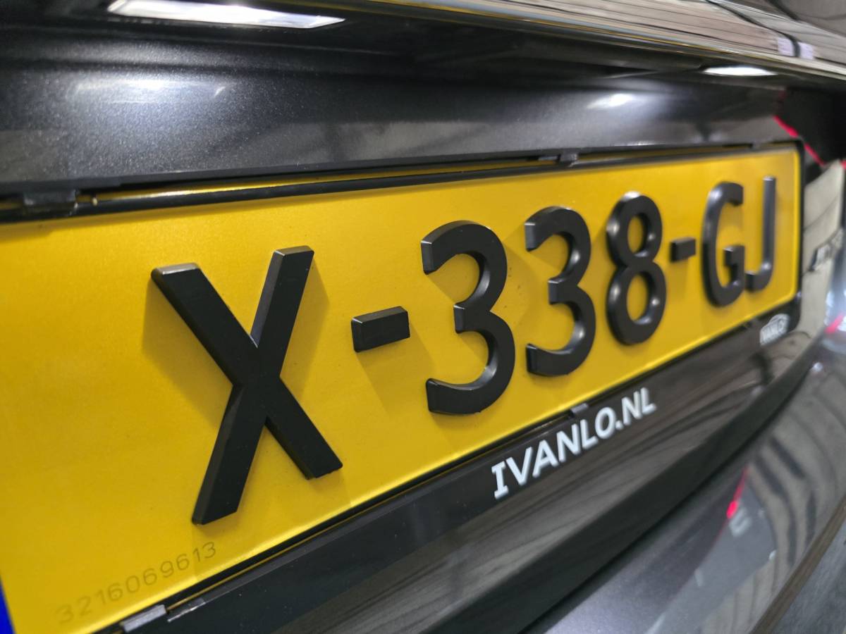 Audi A4 Audi A4 Avant 40 TFSI S edition 3x Sline Navi Clima Led Matrix Trekhaak LM