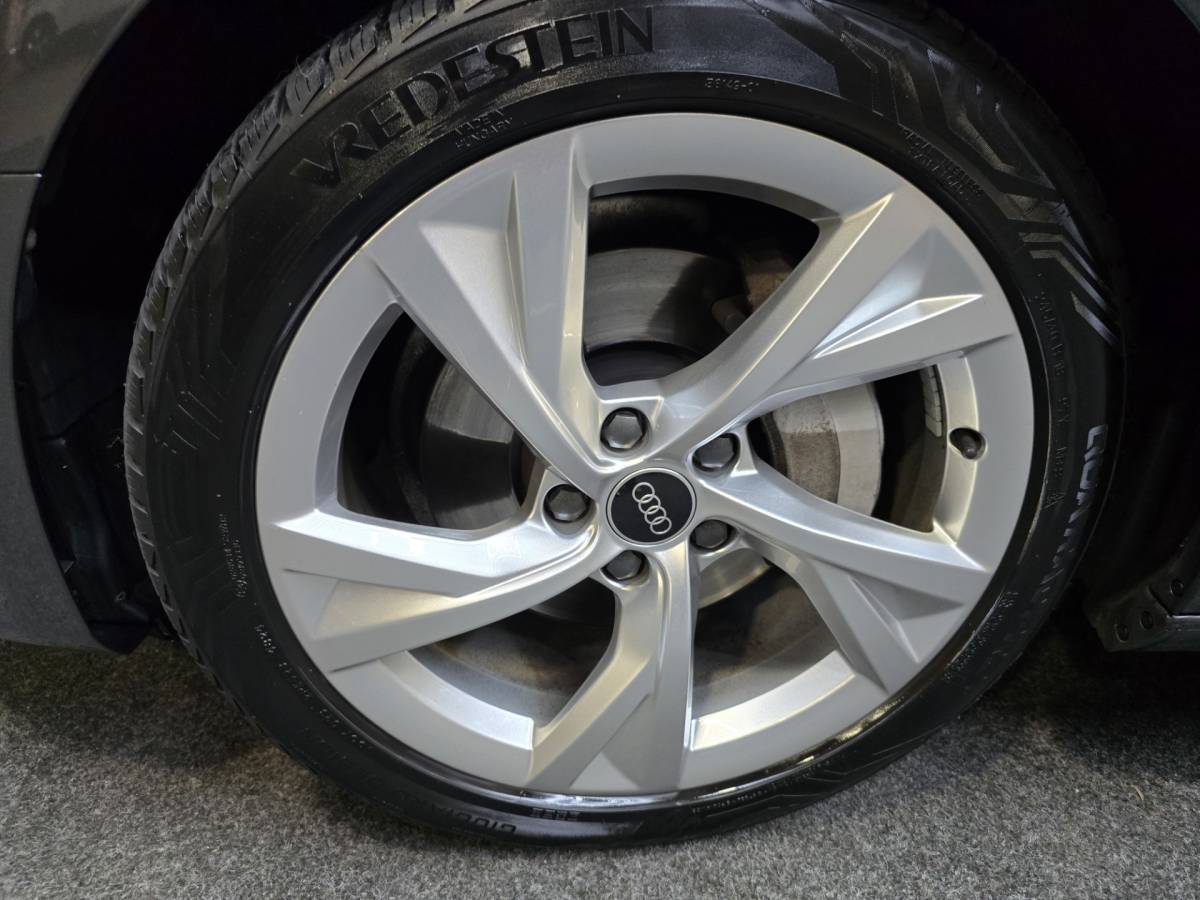 Audi A4 Audi A4 Avant 40 TFSI S edition 3x Sline Navi Clima Led Matrix Trekhaak LM
