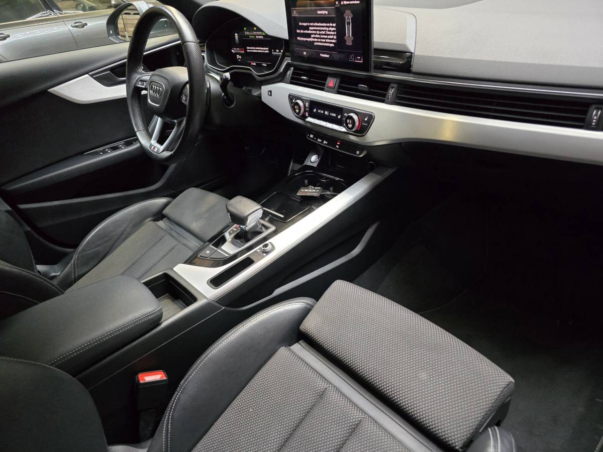 Audi A4 Audi A4 Avant 40 TFSI S edition 3x Sline Navi Clima Led Matrix Trekhaak LM