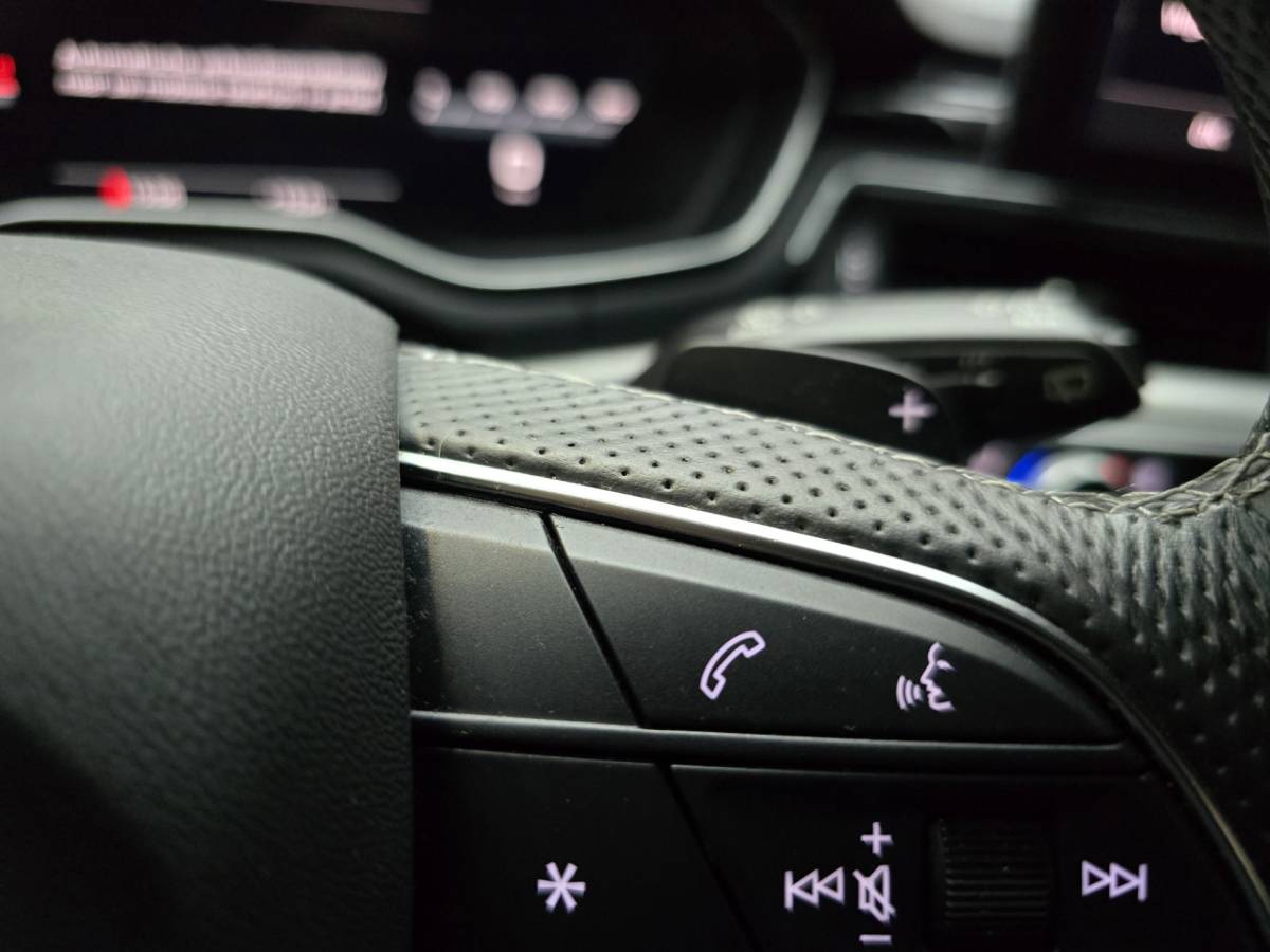 Audi A4 Audi A4 Avant 40 TFSI S edition 3x Sline Navi Clima Led Matrix Trekhaak LM