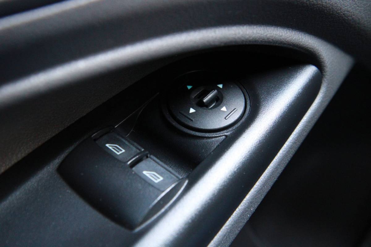 Ford Transit Connect Ford TRANSIT CONNECT 1.5 EcoBlue 120PK L2 Trend / Camera / Sync 3 / Stoel verwarming