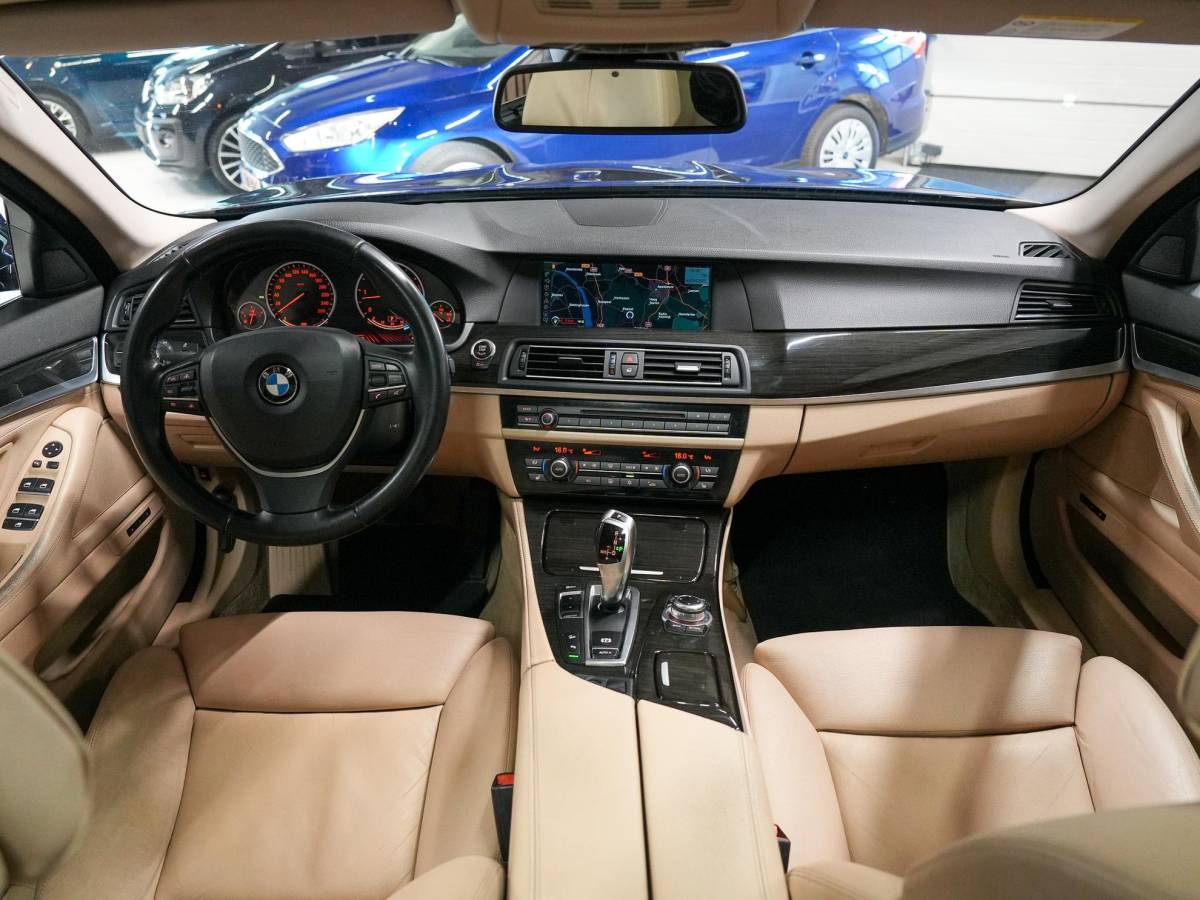 BMW 5 Serie BMW 5-serie Touring 530xd High Executive
