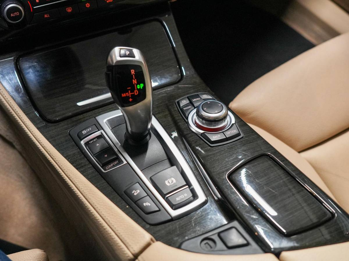 BMW 5 Serie BMW 5-serie Touring 530xd High Executive