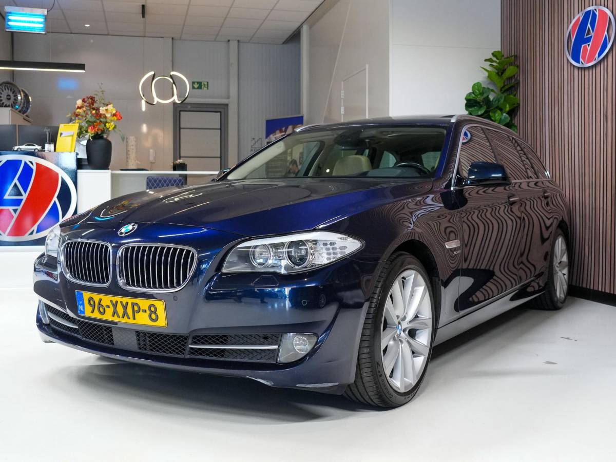 BMW 5 Serie BMW 5-serie Touring 530xd High Executive