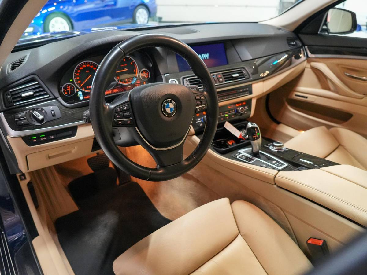 BMW 5 Serie BMW 5-serie Touring 530xd High Executive