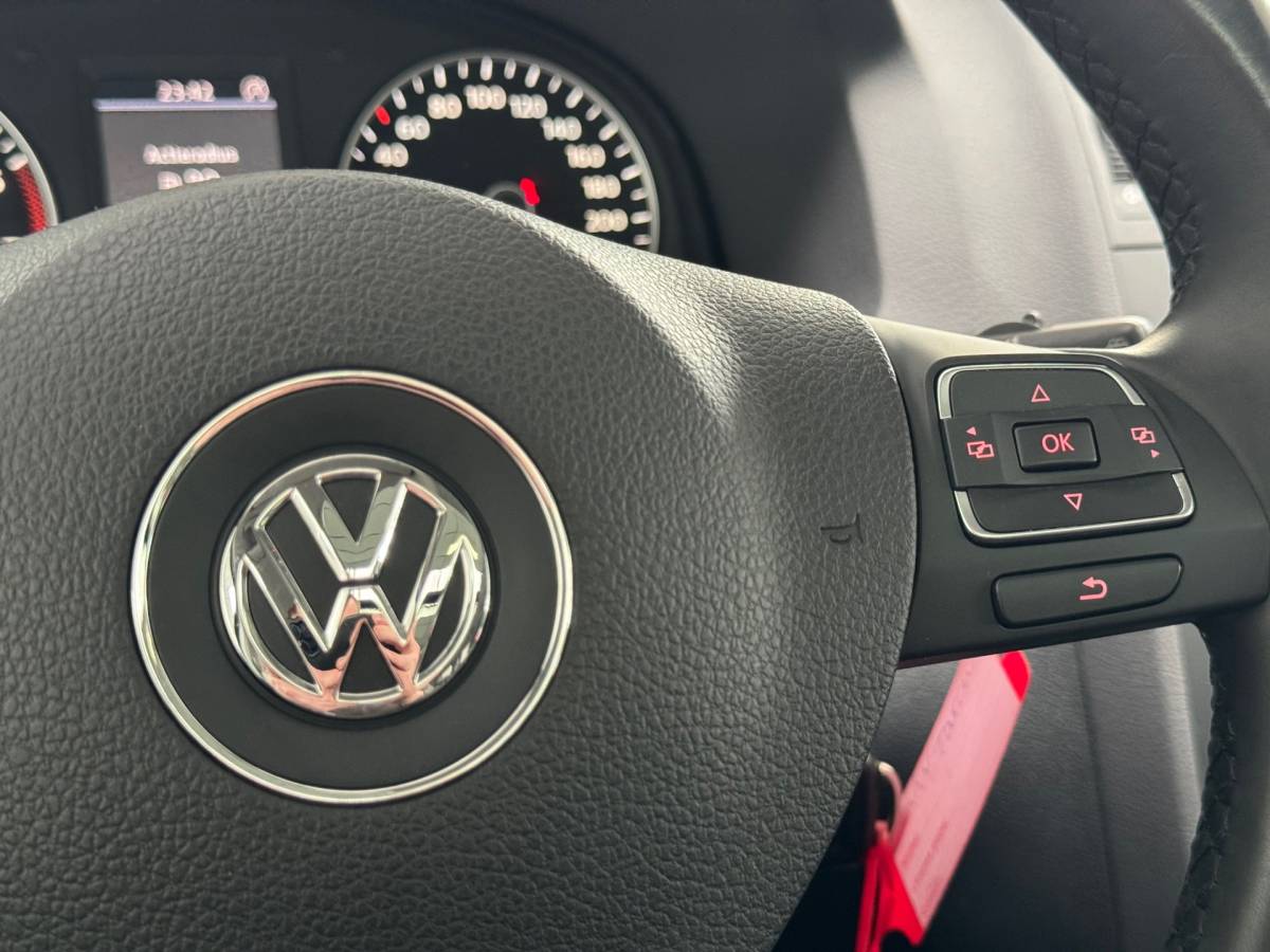 Volkswagen Touran Volkswagen Touran 1.2 TSI Highline BlueMotion Lees tekst |Radio|Clima|Multie stuurwiel|