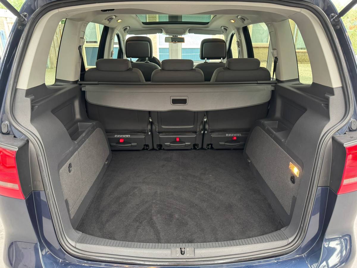 Volkswagen Touran Volkswagen Touran 1.2 TSI Highline BlueMotion Lees tekst |Radio|Clima|Multie stuurwiel|