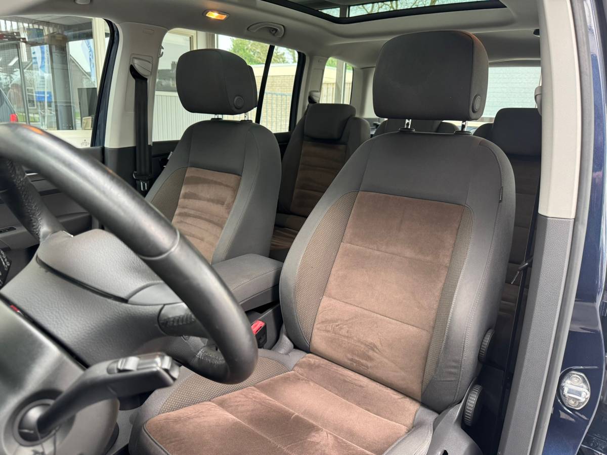 Volkswagen Touran Volkswagen Touran 1.2 TSI Highline BlueMotion Lees tekst |Radio|Clima|Multie stuurwiel|
