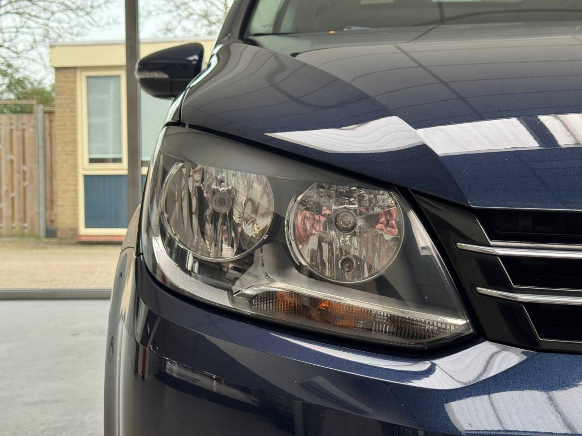 Volkswagen Touran Volkswagen Touran 1.2 TSI Highline BlueMotion Lees tekst |Radio|Clima|Multie stuurwiel|