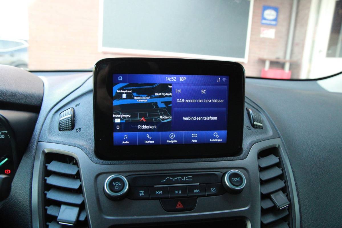 Ford Transit Connect Ford TRANSIT CONNECT 1.5 EcoBlue L2 Trend / Camera / Trekhaak / Sync 3 / 3 zits
