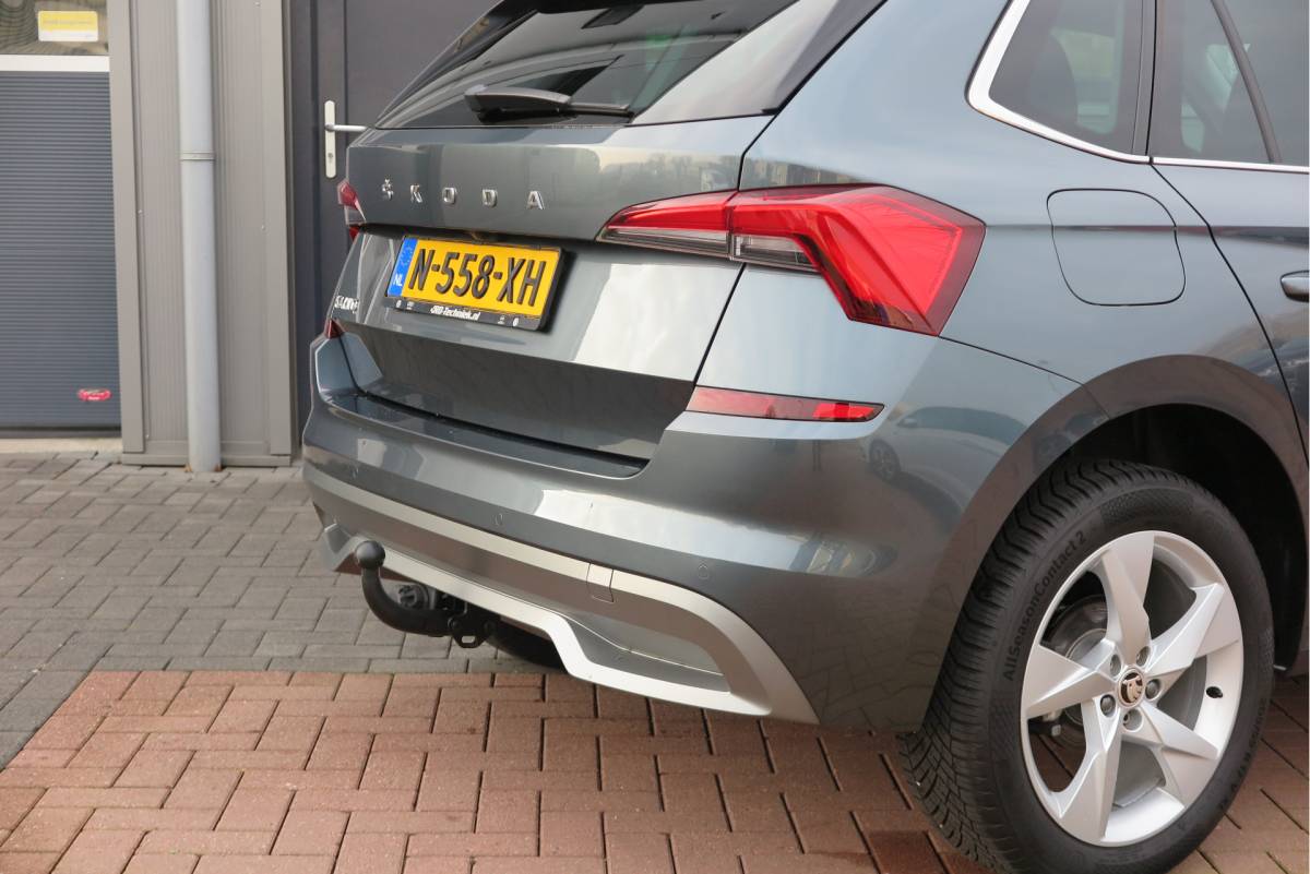 Škoda Kamiq ŠKODA Kamiq 1.0 TSI 110pk Style PDC ,LMV,Trekhaak,Stoelverwarming,Cruisecontrol,Achteruitrijcamera, Carplay, Stuurwiel multifunctioneel, Navigatie(via carplay) etc.