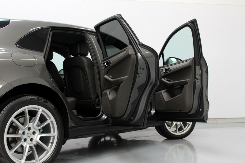 Porsche Macan Porsche Macan 3.0 S 340PK | RIJKLAAR | PANORAMADAK | LEER | NAVIGATIE | STOELVERWARMING