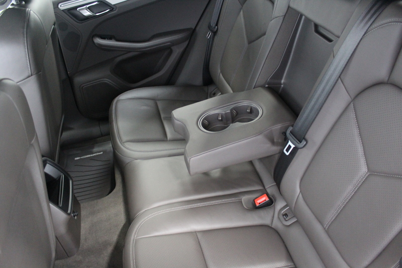 Porsche Macan Porsche Macan 3.0 S 340PK | RIJKLAAR | PANORAMADAK | LEER | NAVIGATIE | STOELVERWARMING