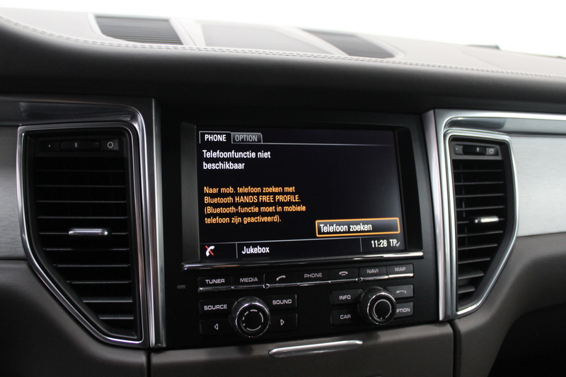 Porsche Macan Porsche Macan 3.0 S 340PK | RIJKLAAR | PANORAMADAK | LEER | NAVIGATIE | STOELVERWARMING